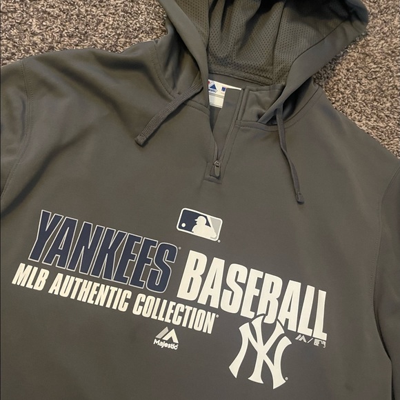 New York Yankees Rare Authentic Majestic Hoodie Quarter Zip Size Medium ⚾️ - Picture 3 of 4